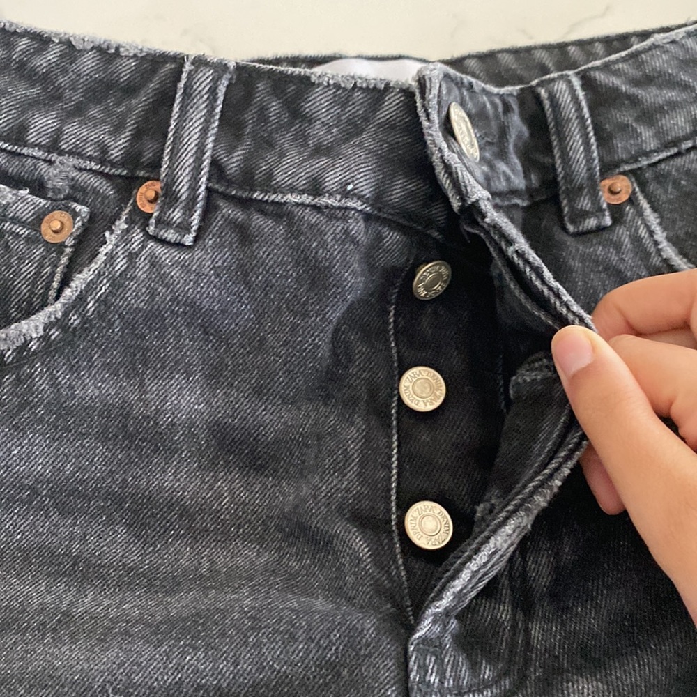 Zara Shorts - Picture 3 of 4